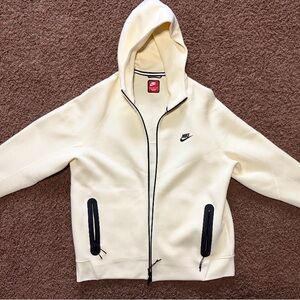 Cream Nike Tech Fleece Full Zip